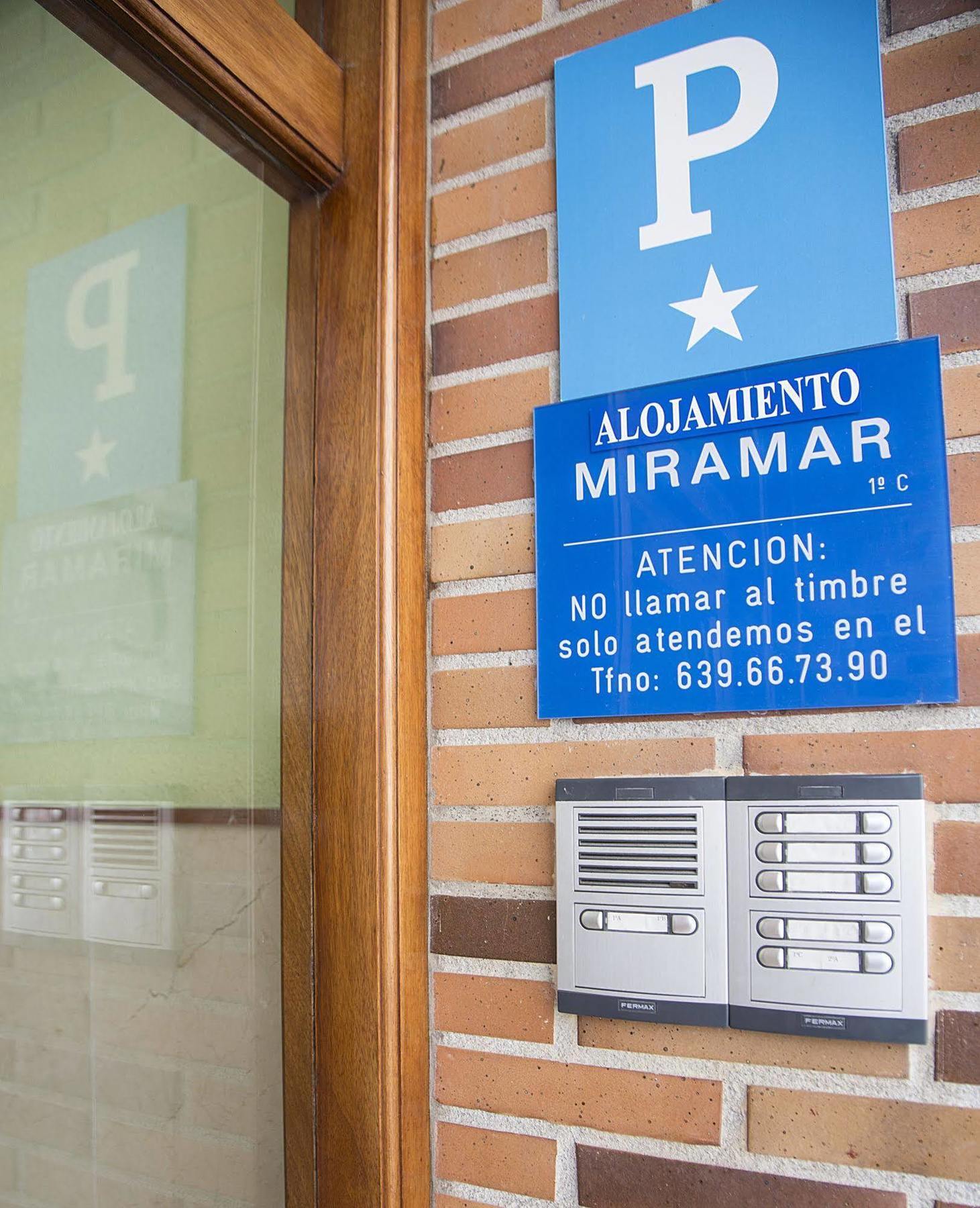 Alojamiento Miramar Santoña Buitenkant foto